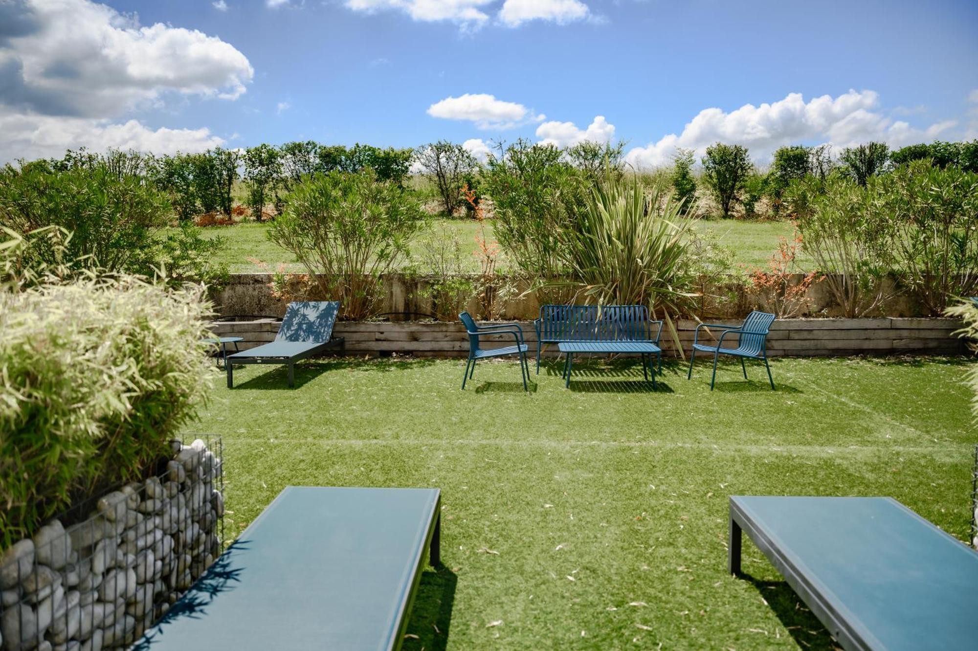 Pey La Tour - Logis Hotels & Restaurant Salleboeuf Dış mekan fotoğraf