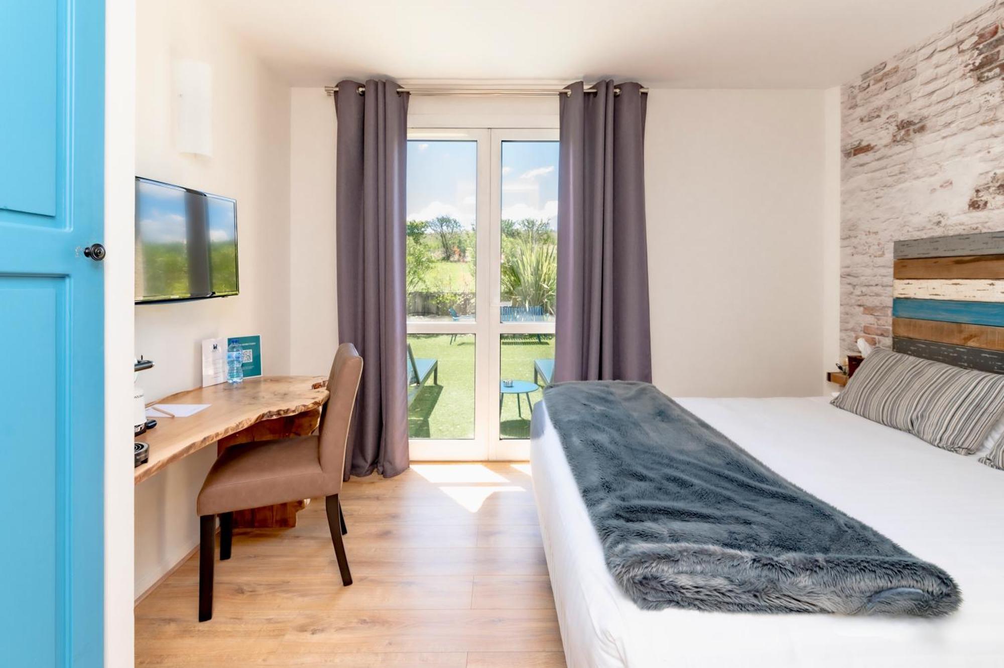 Pey La Tour - Logis Hotels & Restaurant Salleboeuf Dış mekan fotoğraf